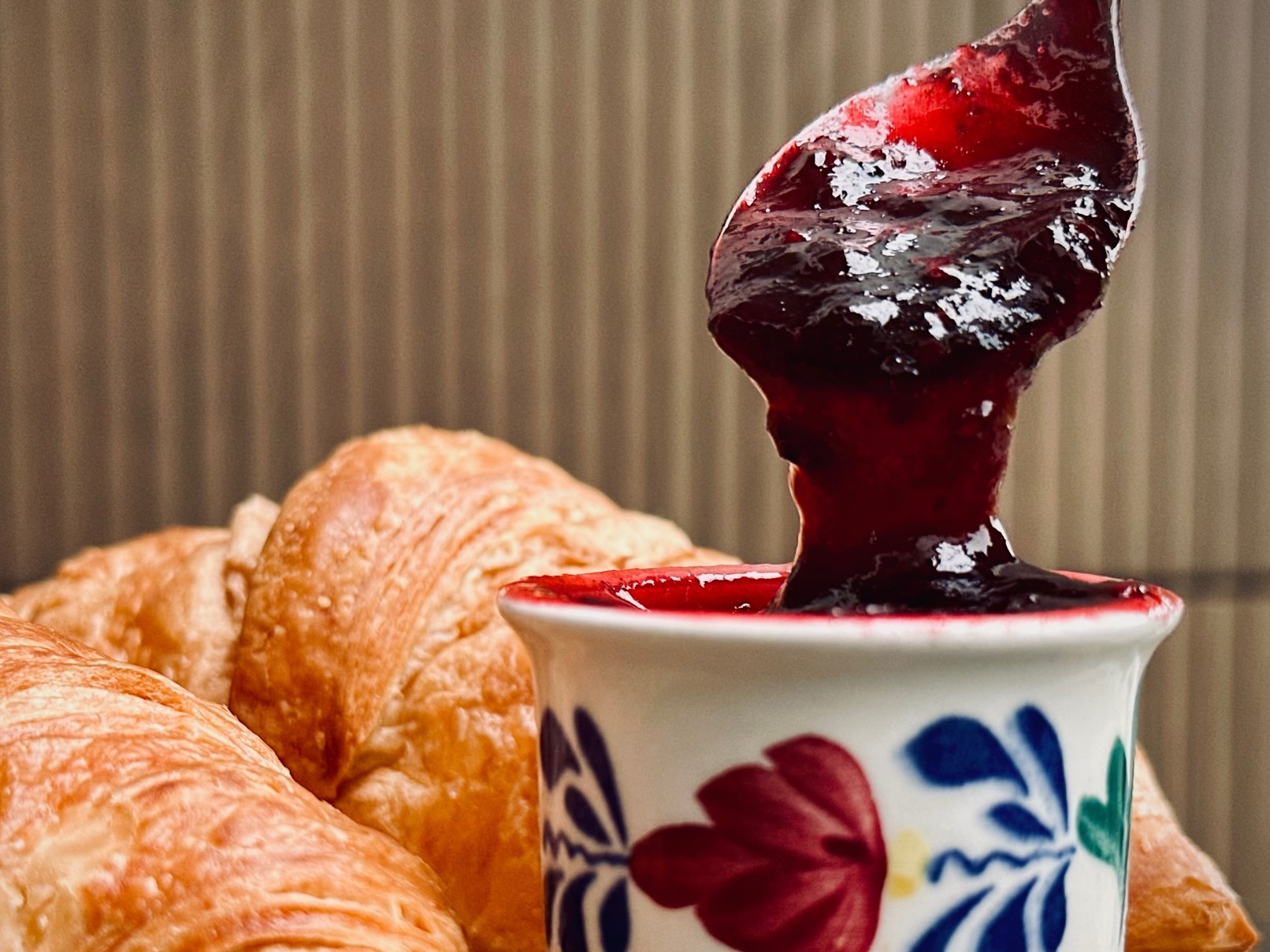 Wichterjam met aronia en bramen